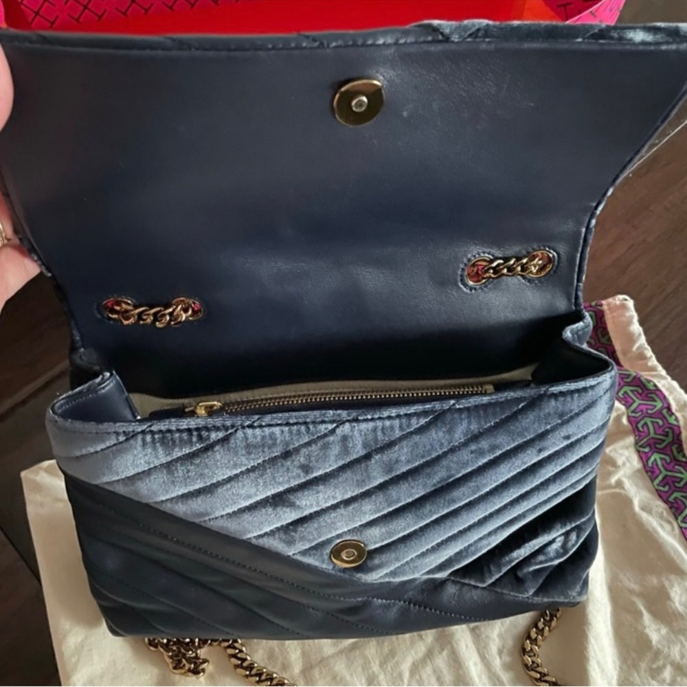 Tory Burch Kira chevron convertible - Picture 2 of 13